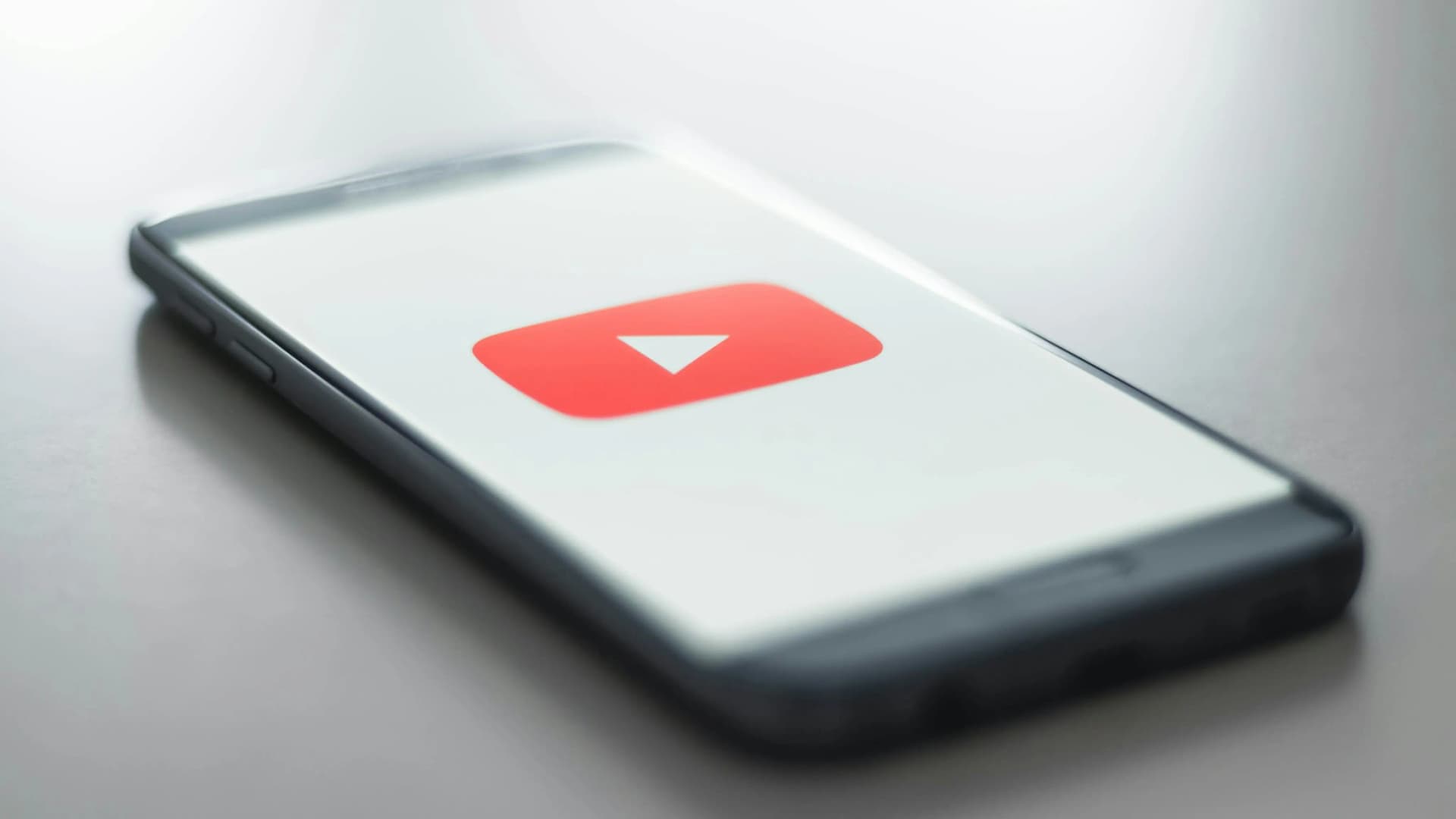 YouTube Views kaufen PayPal: Einfacher Boost für Ihren Kanal, aber kein Muss