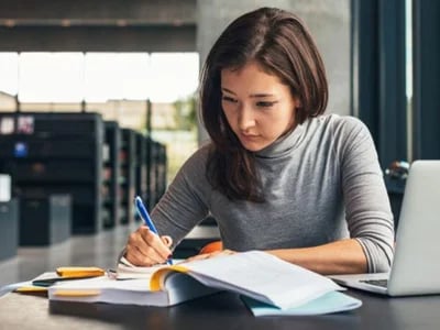 Die besten Arbeitsplatz-Setups für die Arbeit von zu Hause