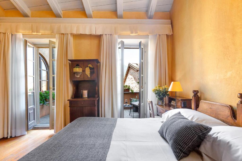 Cannobio: Camping und Ferienwohnungen mit exklusivem Privatstrand