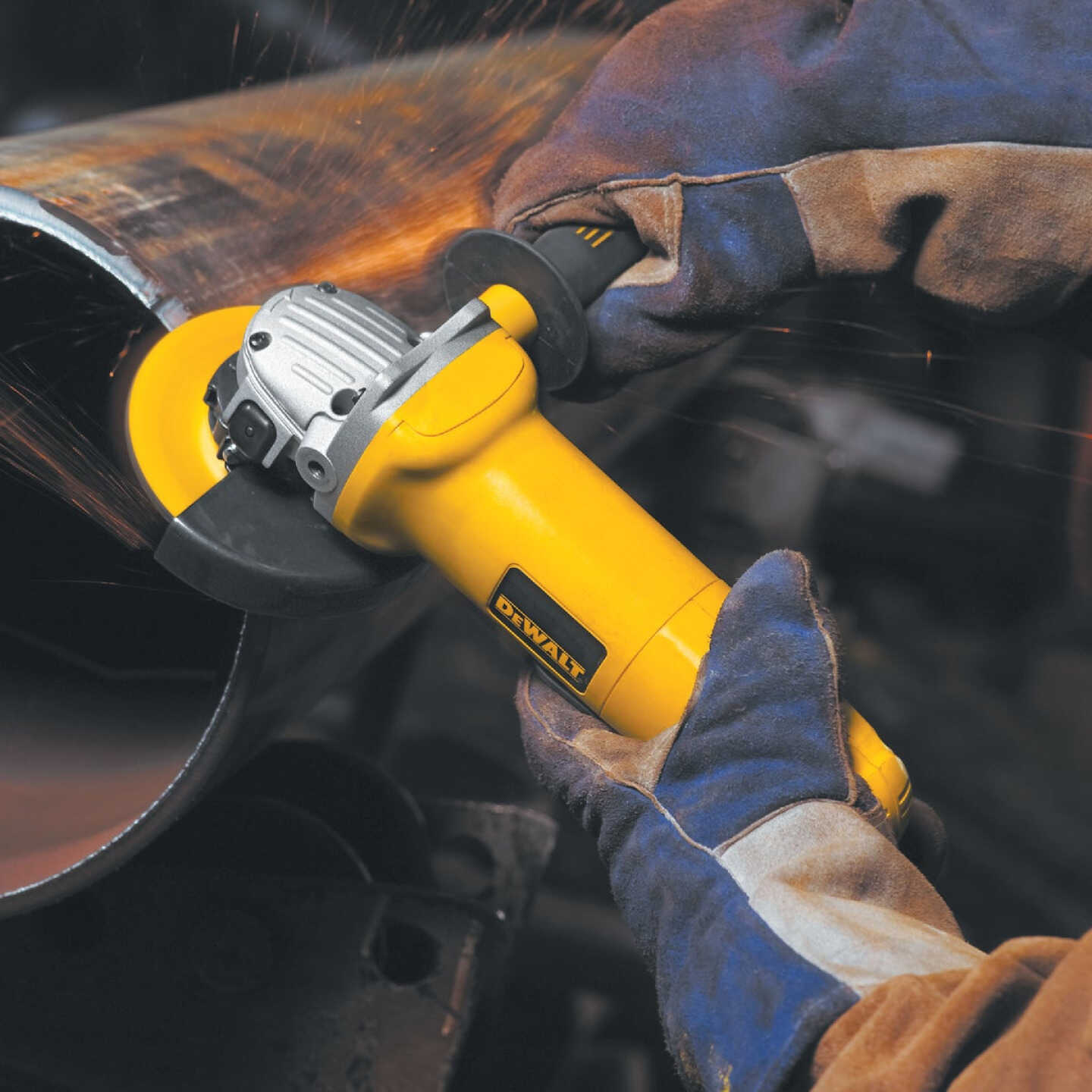 Metallbearbeitung leicht gemacht mit einem DeWalt Winkelschleifer