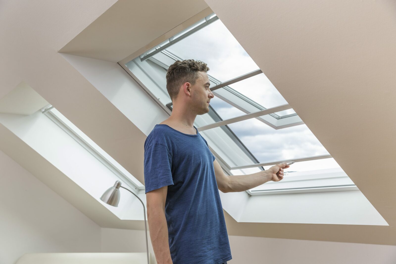 Fliegengitter Dachfenster Velux nach Maß – Schutz vor Insekten mit hochwertigen Materialien